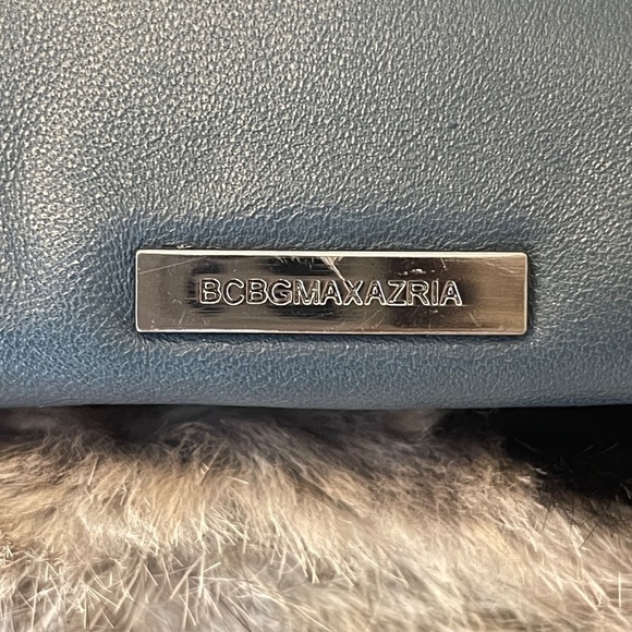 BCBG MAXAZRIA CLUTCH BAG NEW WITH TAGS - Picture 4 of 5